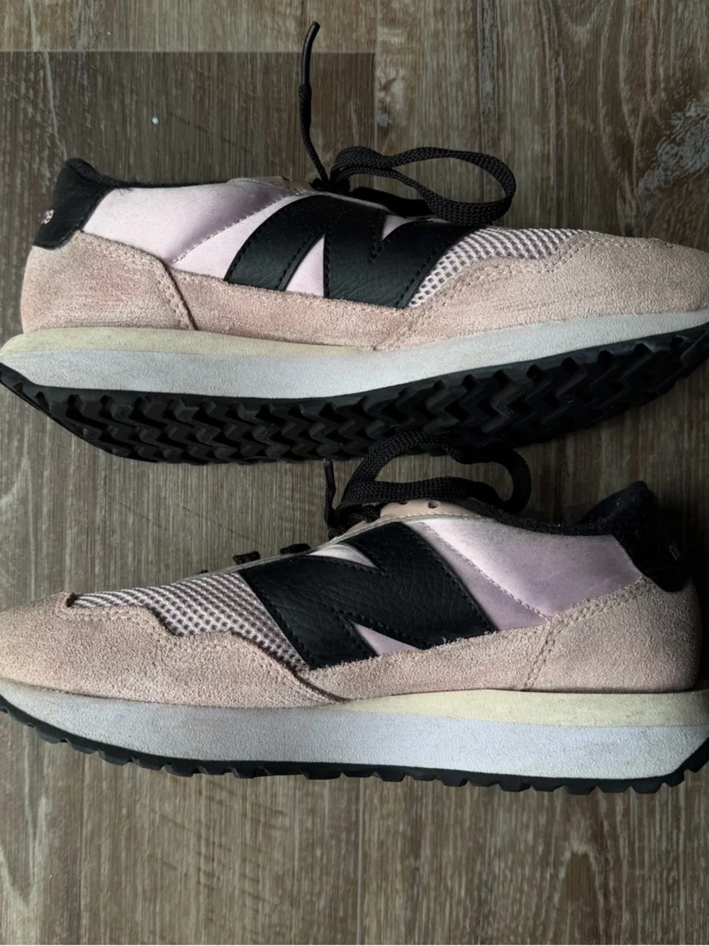 New Balance 237v1‎ Walking Shoes Women’s Size 6B Medium Pink Black